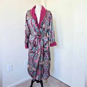 Victoria's Secret Robe Lined Paisley Housecoat with Silky Feel Pocket in Medium